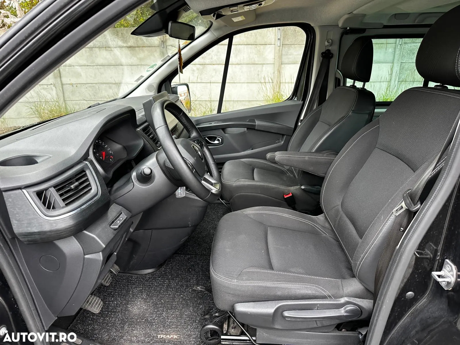 Renault Trafic - 12