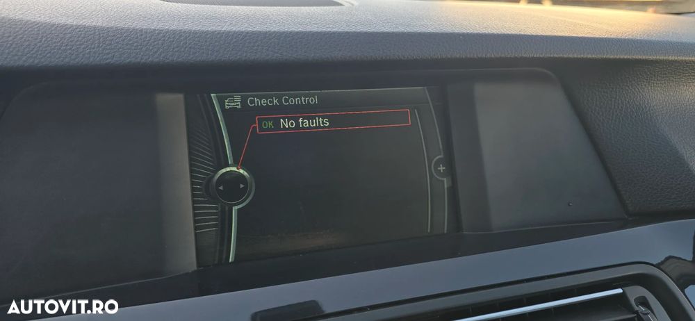 BMW Seria 5 520d Luxury Line - 27
