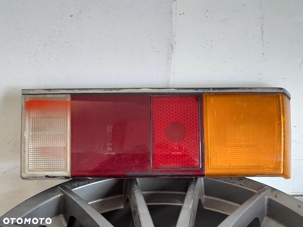 Lampa prawy tył Volkswagen Scirocco MK1 Hella 531945096