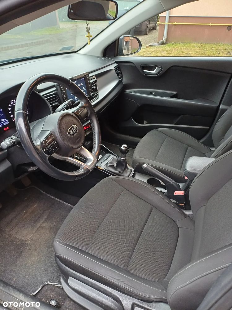 Kia Rio 1.2 L - 7