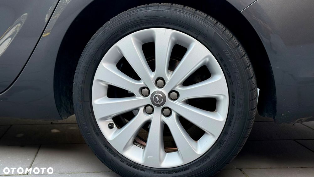 Opel Astra 1.4 T Cosmo - 9