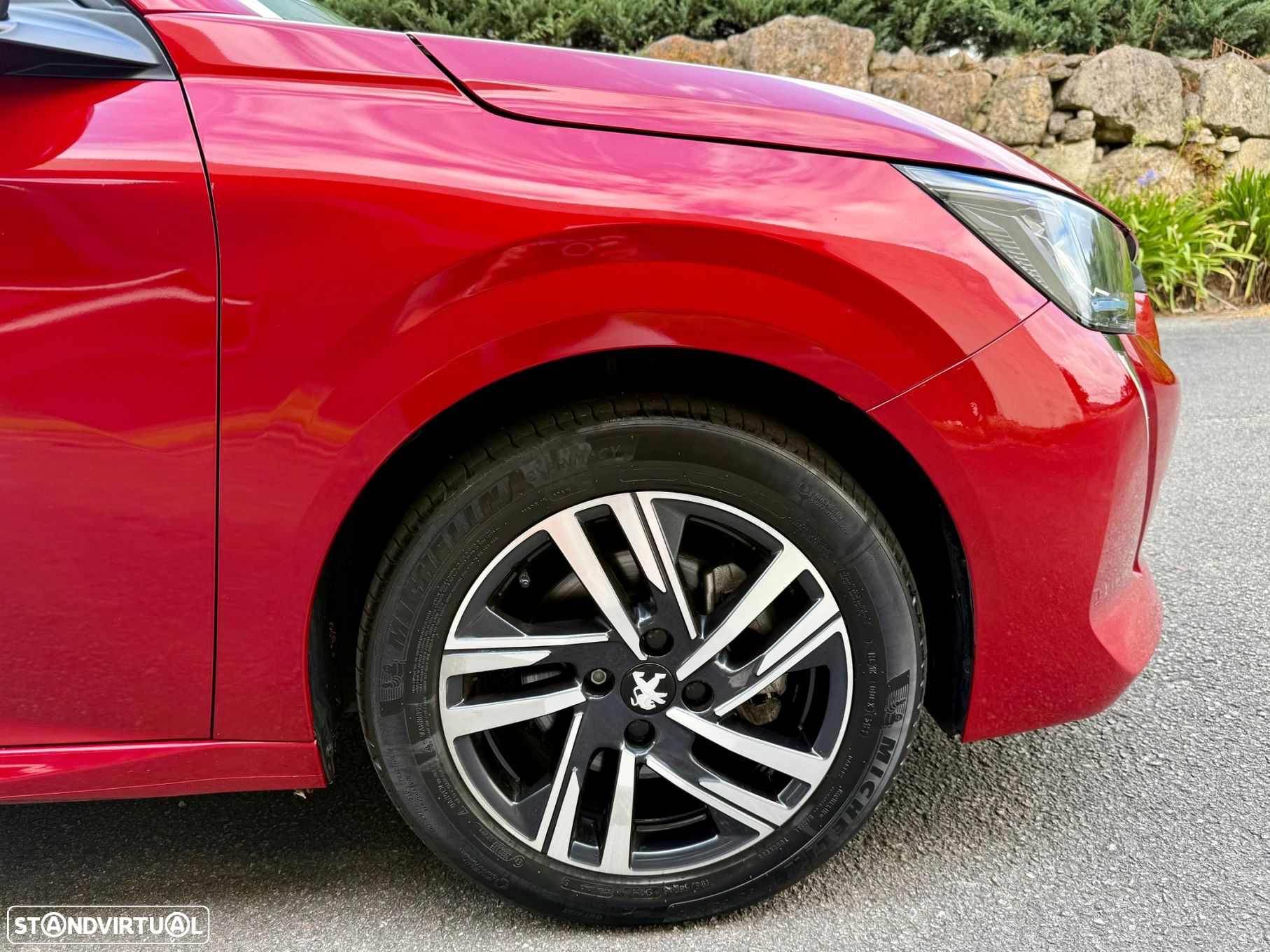 Peugeot 208 PureTech 100 EAT8 Allure - 9