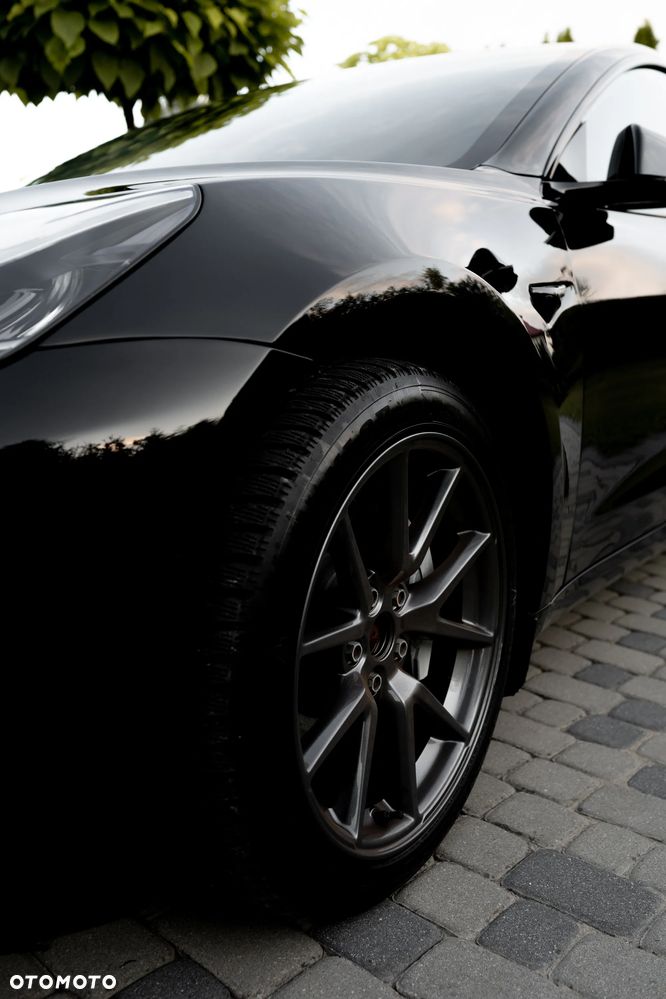 Tesla Model 3 - 18