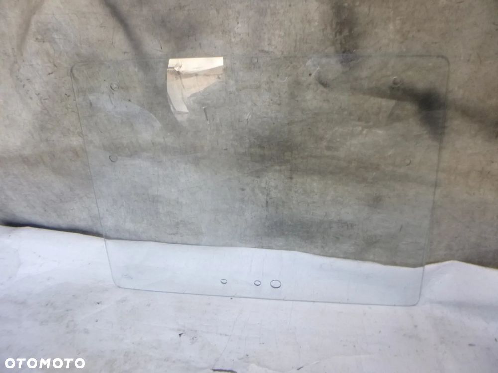 szyba przednia nowa fendt  Farmer 250V, 260V, 270V, 275V, 280V 200s-209s - 3