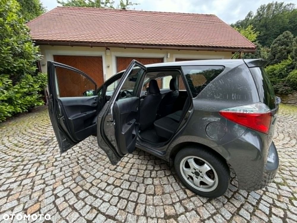 Toyota Verso S - 19