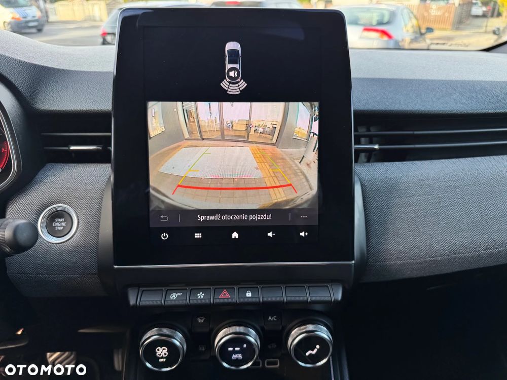 Renault Clio TCe 90 TECHNO - 24