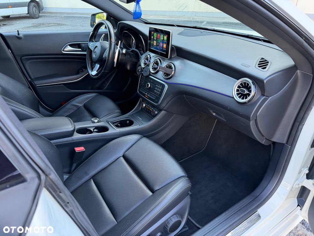 Mercedes-Benz CLA 250 4-Matic - 8