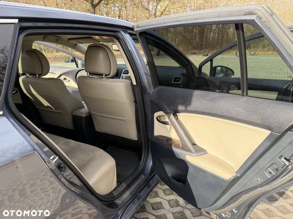 Toyota Avensis 2.2 D-4D Premium - 7