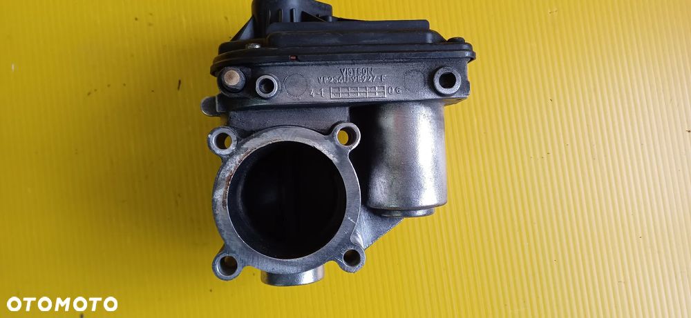 Przepustnica powietrza Ford Focus MK2 1.6 B VP256-U9E927-F - 3