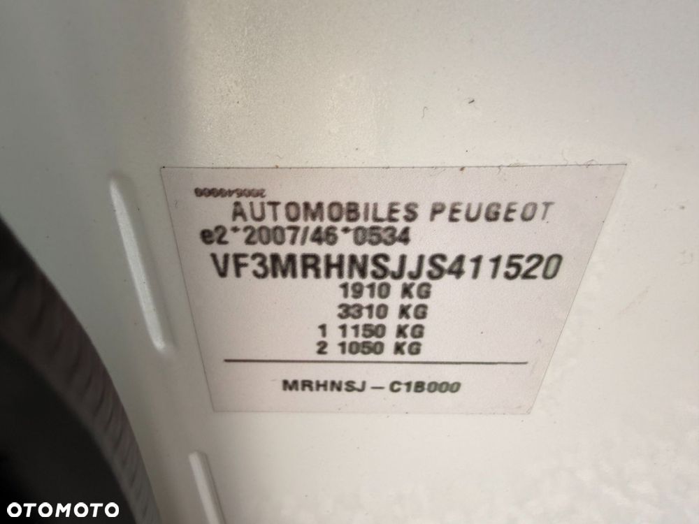 Peugeot 3008 1.2 PureTech Allure S&S - 18