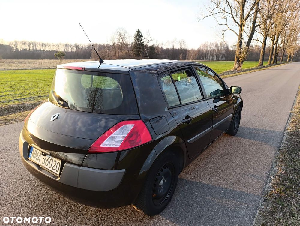 Renault Megane 1.6 Confort Dynamique - 4