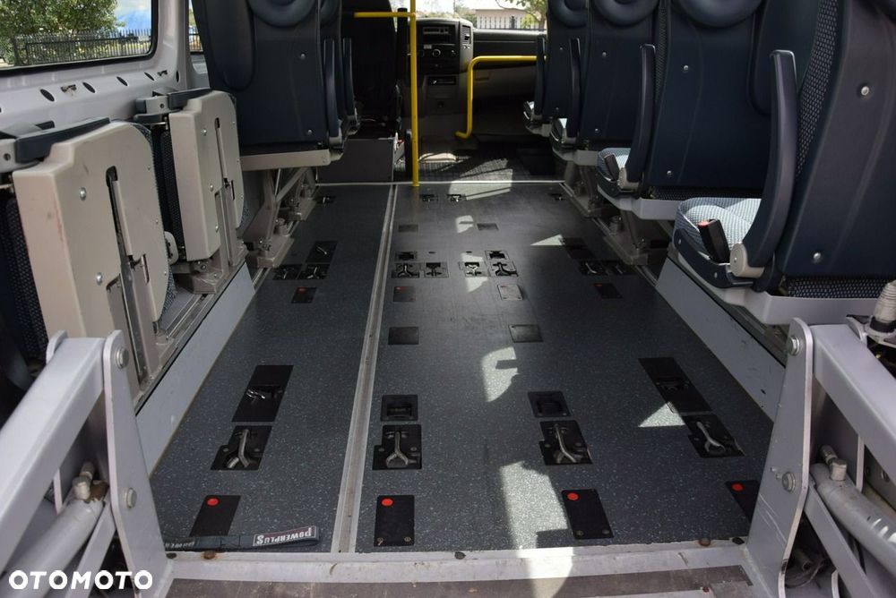 Mercedes-Benz Sprinter - 26