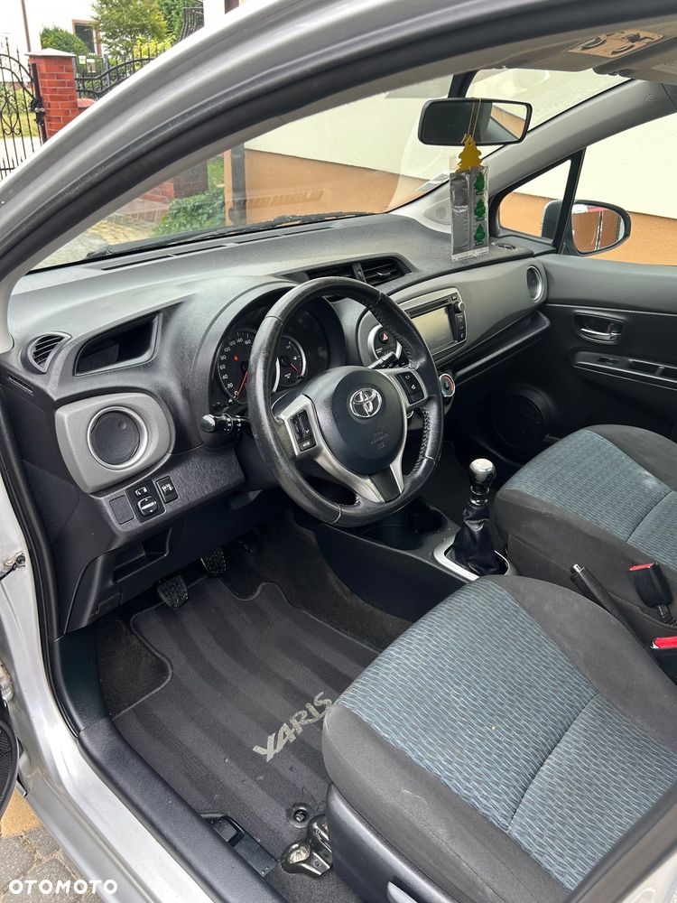 Toyota Yaris 1.4 D-4D Prestige - 13