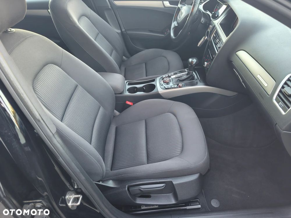 Audi A4 Avant 2.0 TDI Quattro S tronic - 37