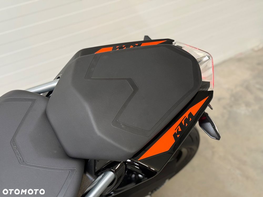 KTM Duke - 30