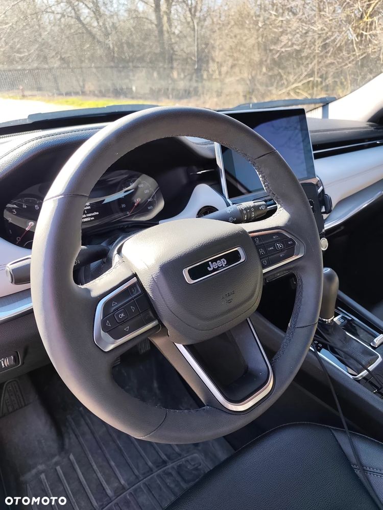 Jeep Compass - 24