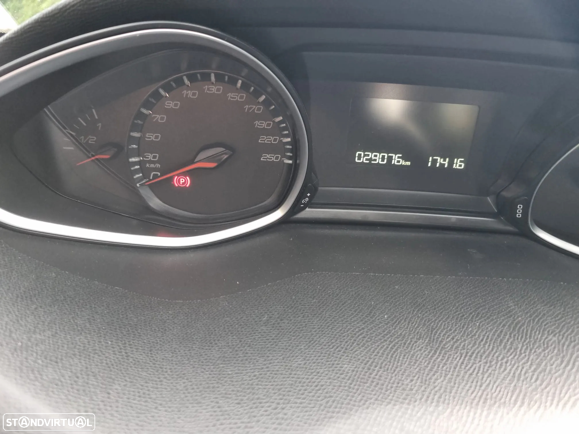 Peugeot 308 SW BlueHDi 130 EAT8 Style - 15