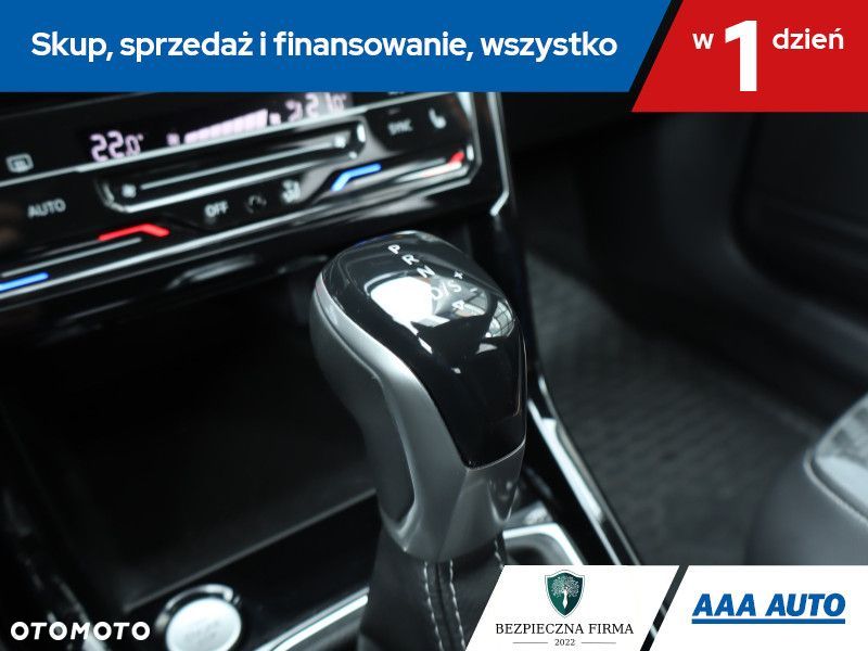 Volkswagen T-Cross - 18