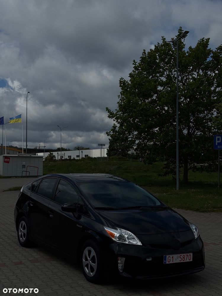 Toyota Prius 1.8 Hybrid Premium - 2