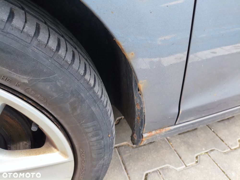 Volkswagen Golf 1.6 TDI BlueMot Comfortline - 2