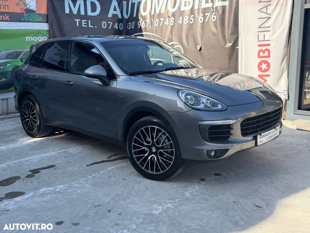 Porsche Cayenne 3.0 L - 2