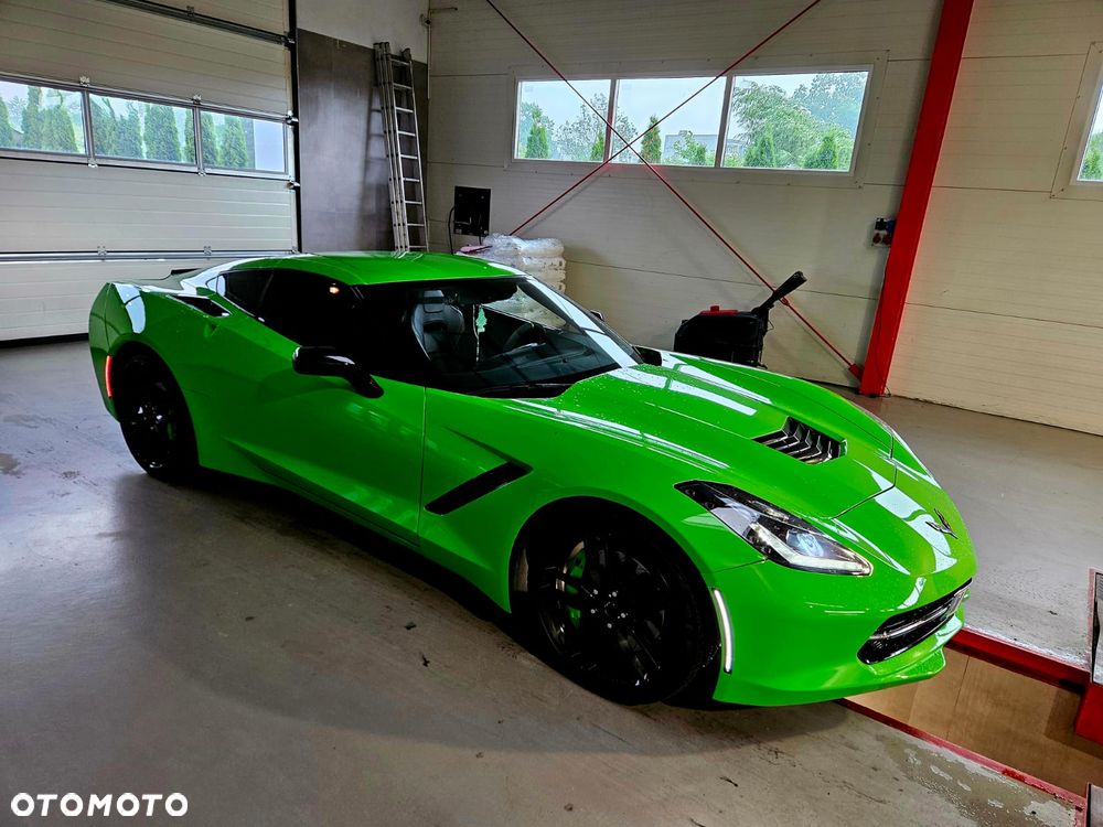 Chevrolet Corvette - 38