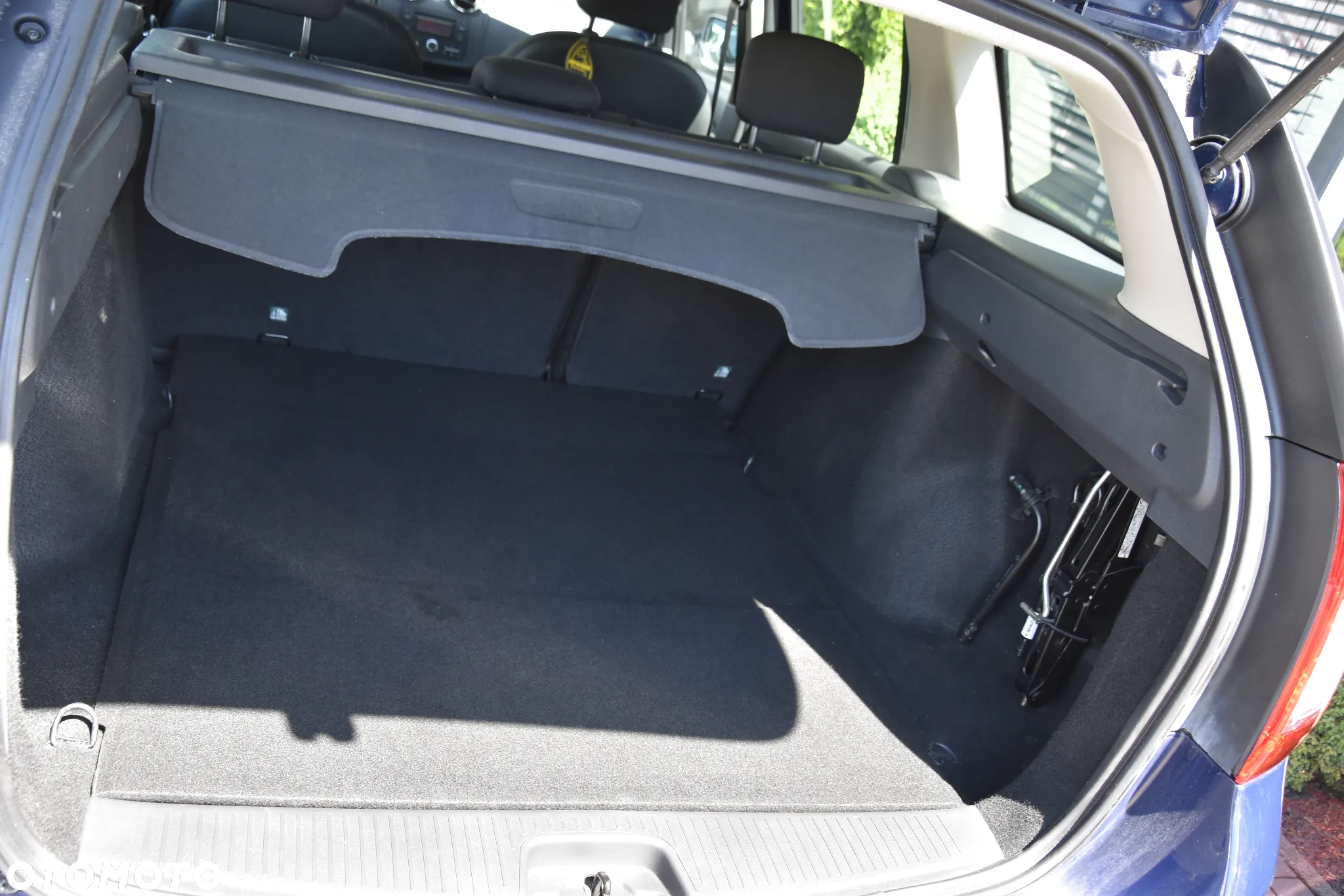 Dacia Logan MCV 1.2 16V 75 Ambiance - 19