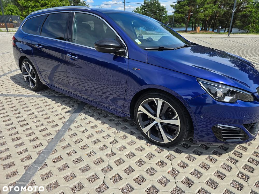 Peugeot 308 - 8