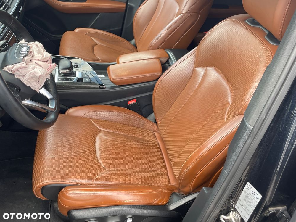 Audi Q7 - 8