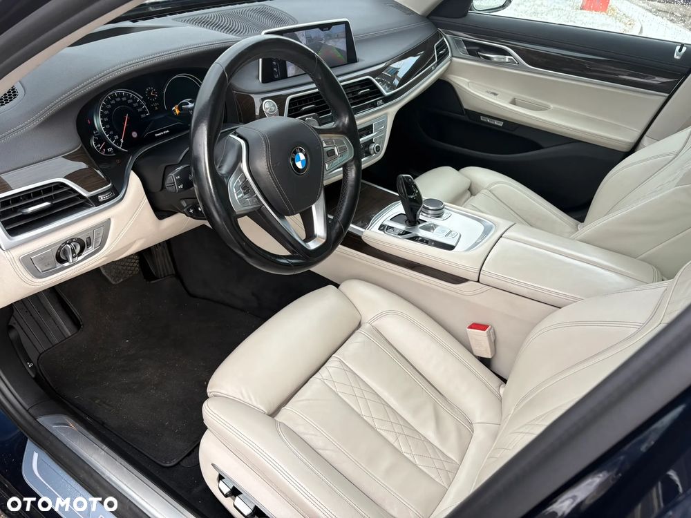 BMW Seria 7 730d xDrive - 9