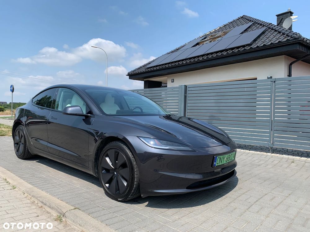 Tesla Model 3 AWD - 1