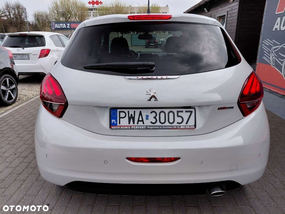 Peugeot 208 - 7