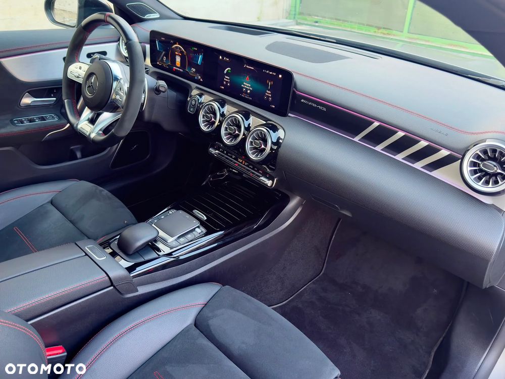 Mercedes-Benz CLA AMG 35 4-Matic 7G-DCT - 29