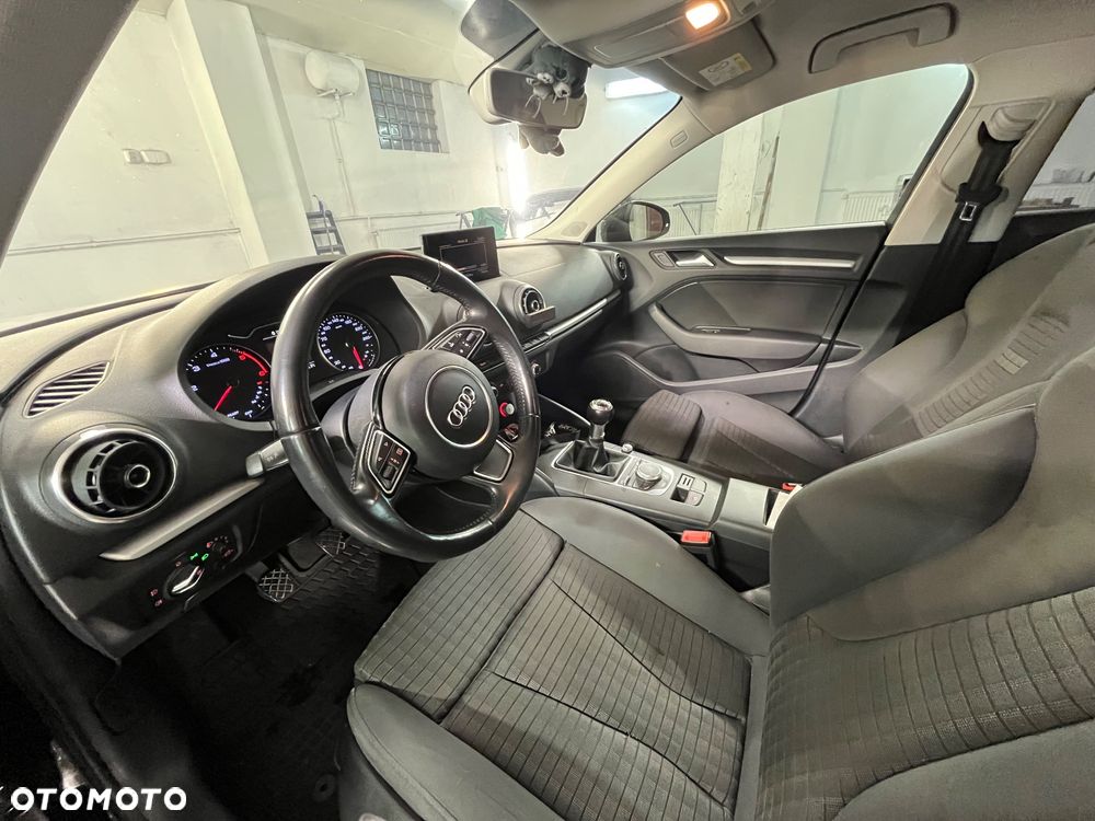 Audi A3 Sportback 2.0 TDI - 6