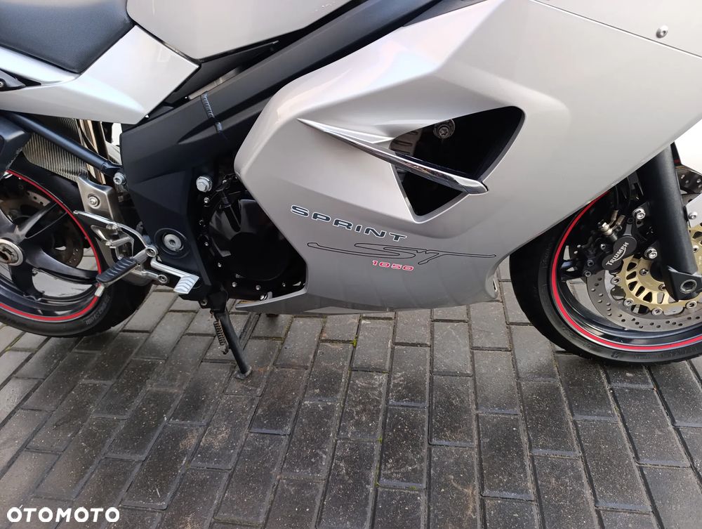 Triumph Sprint - 30
