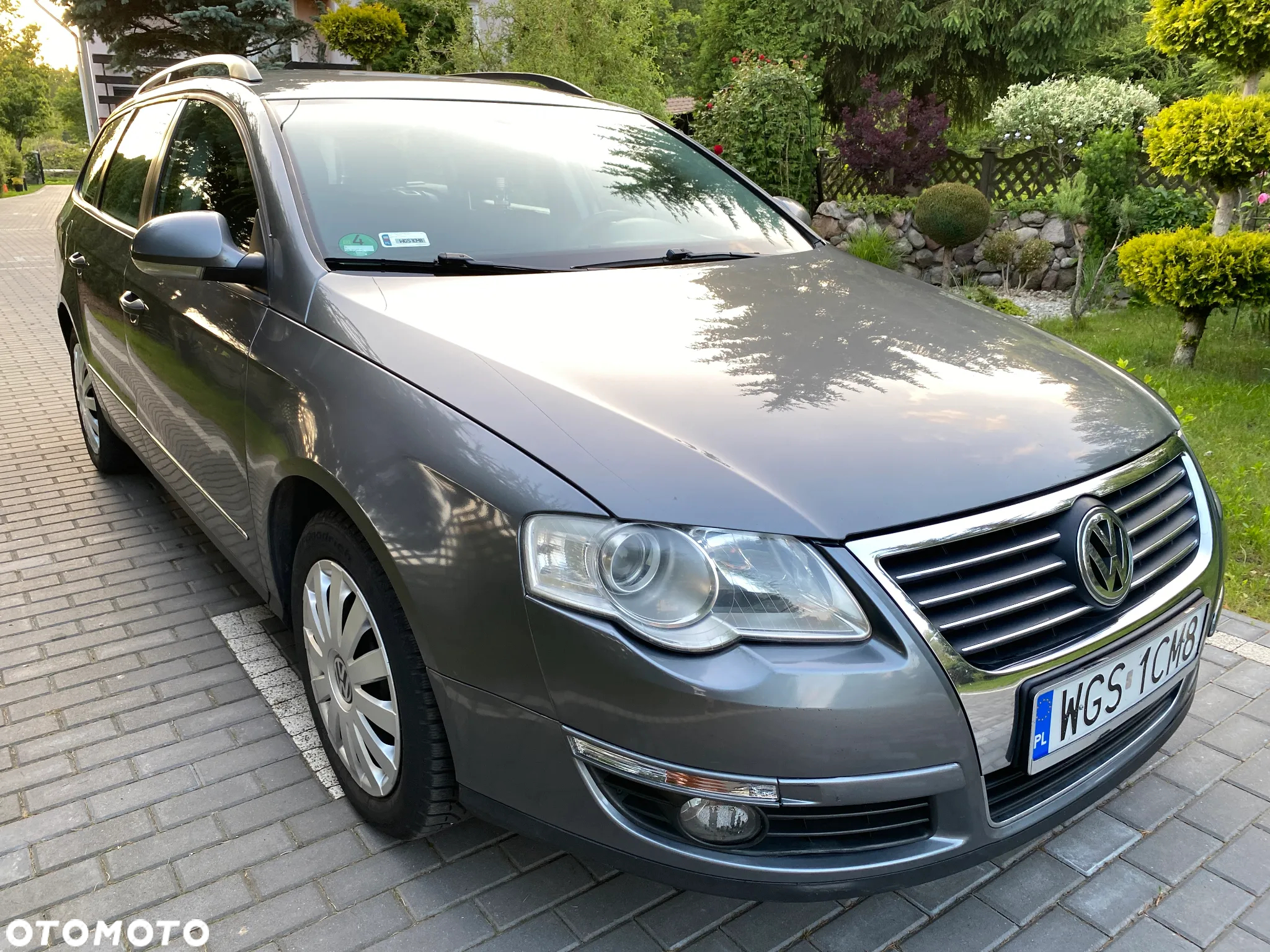 Volkswagen Passat - 2