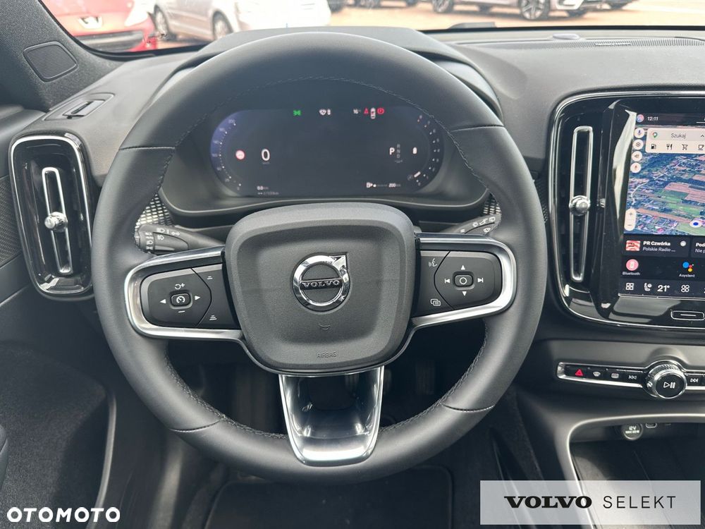 Volvo XC 40 B4 B DKG Ultra Dark - 11