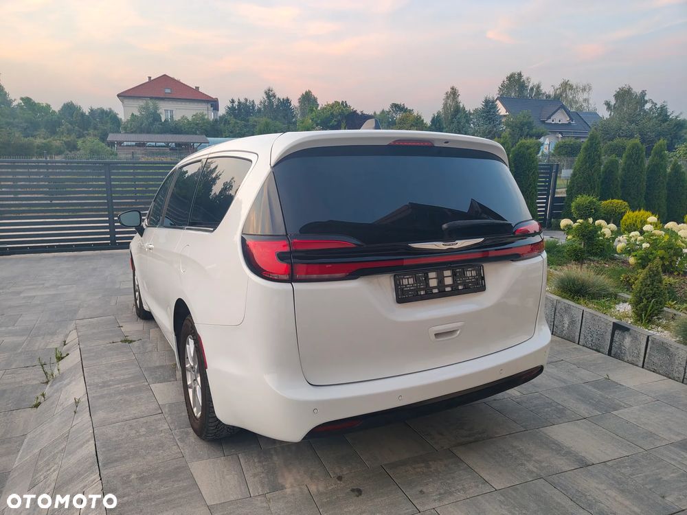 Chrysler Pacifica - 38