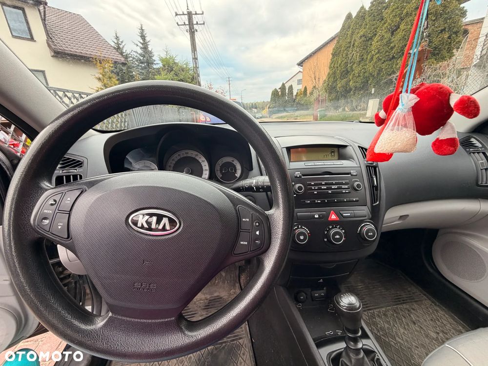 Kia Ceed 1.4 CVVT Attract - 5