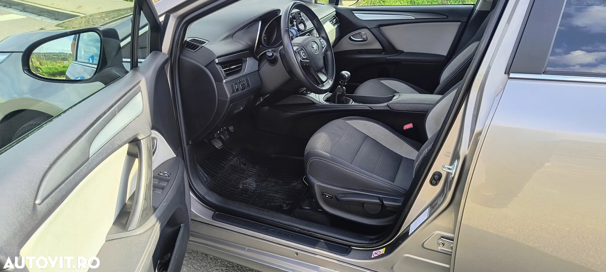 Toyota Avensis - 11