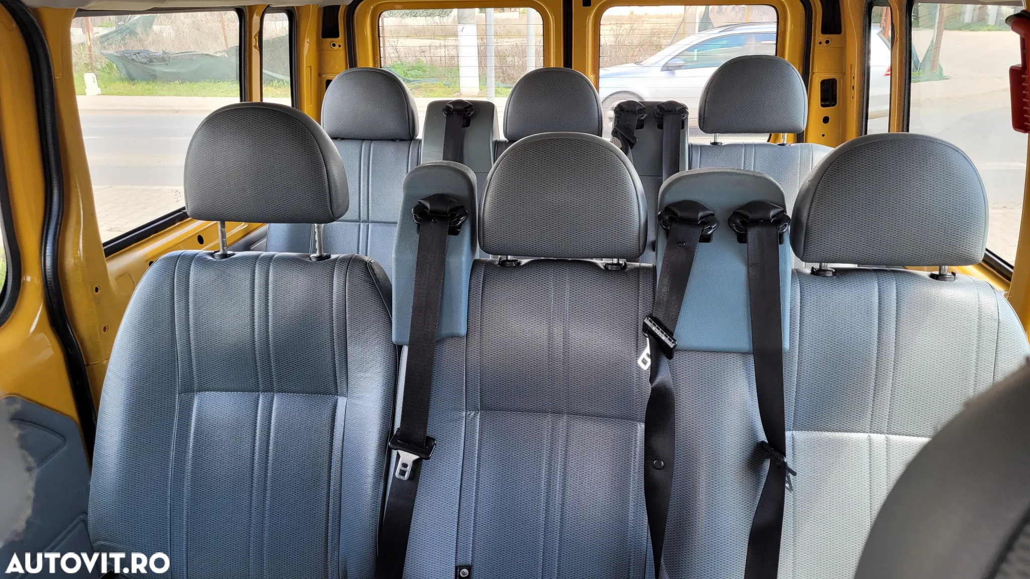 Ford Transit 300 K TDCi Pkw Basis - 11