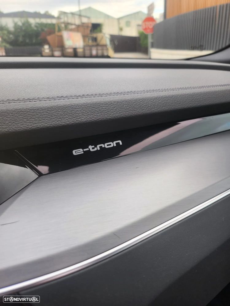 Audi e-tron 50 quattro S line - 14