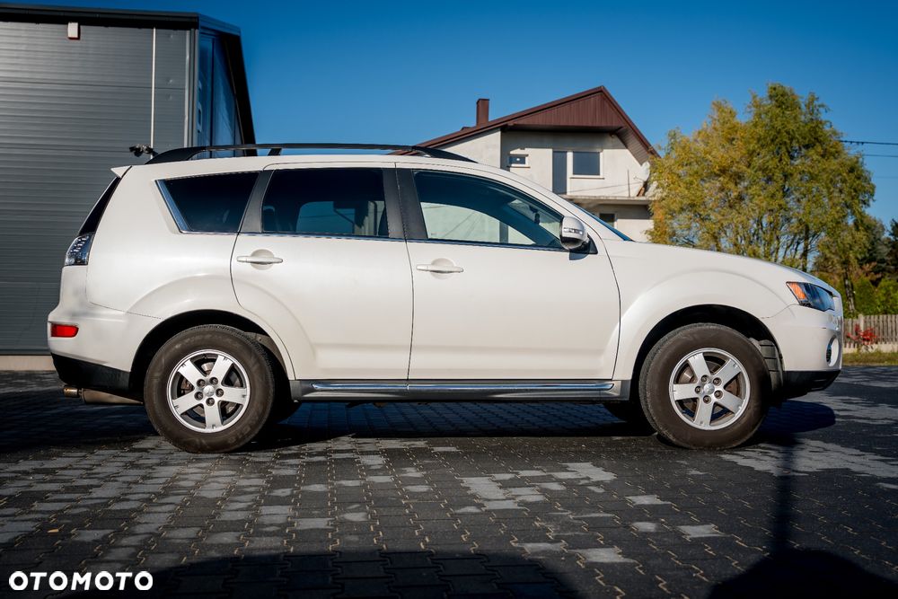 Mitsubishi Outlander - 8