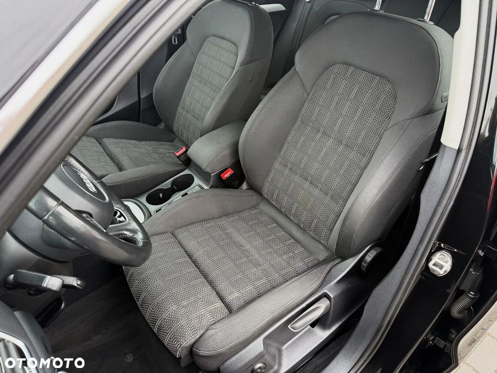Audi Q3 2.0 TDI S tronic design - 8