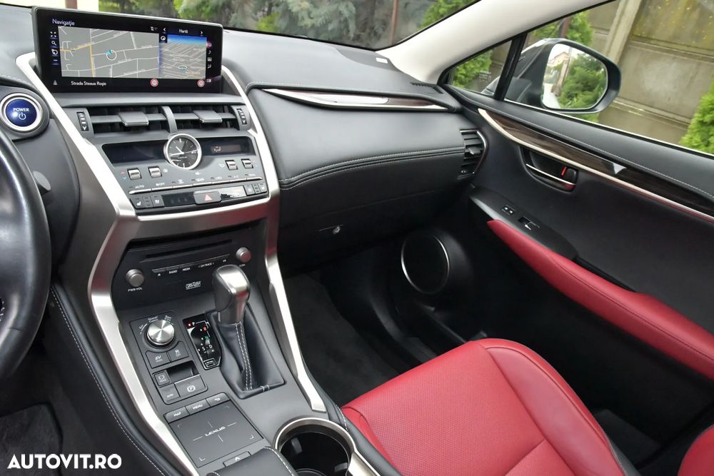 Lexus Seria NX 300h AWD Luxury - 27