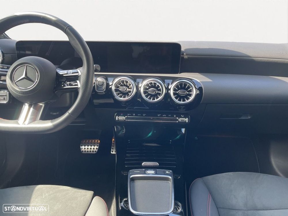 Mercedes-Benz A 250 e - 12