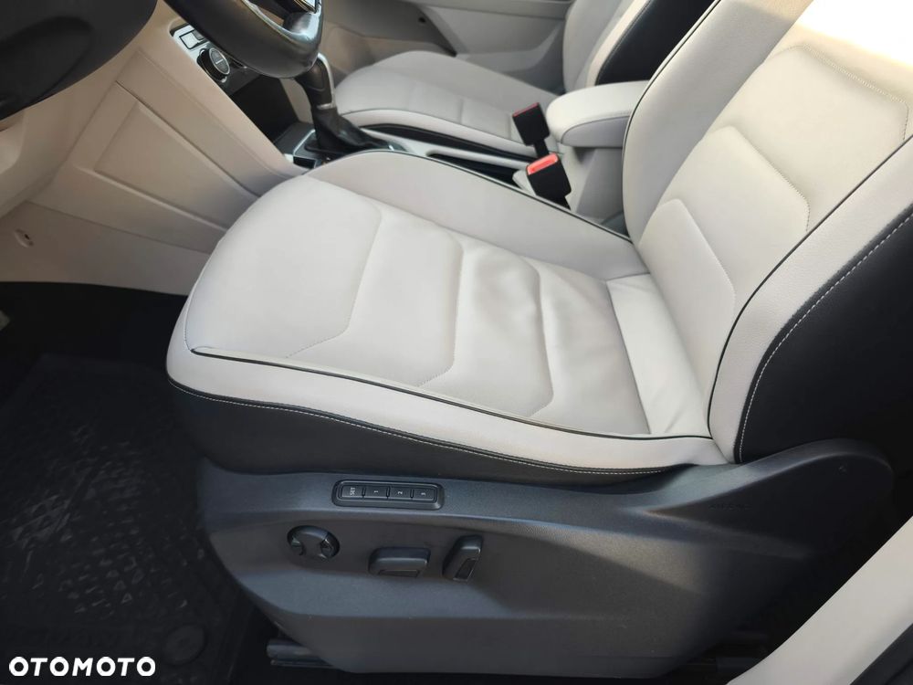 Volkswagen Tiguan 2.0 TDI SCR 4MOTION DSG Highline - 18