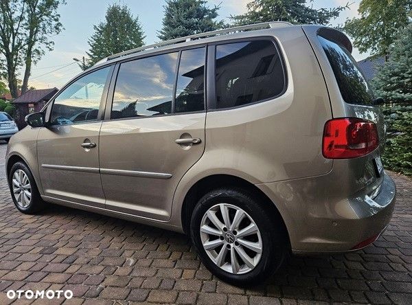 Volkswagen Touran - 5