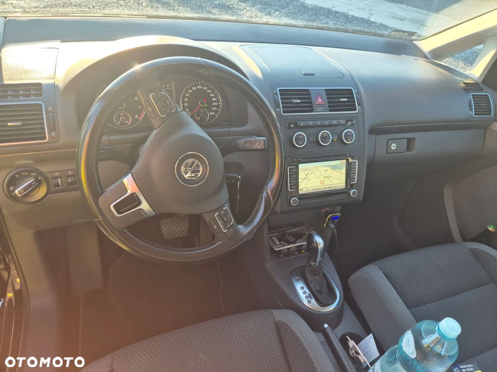 Volkswagen Touran 1.4 TSI Highline Perfectline DSG - 25