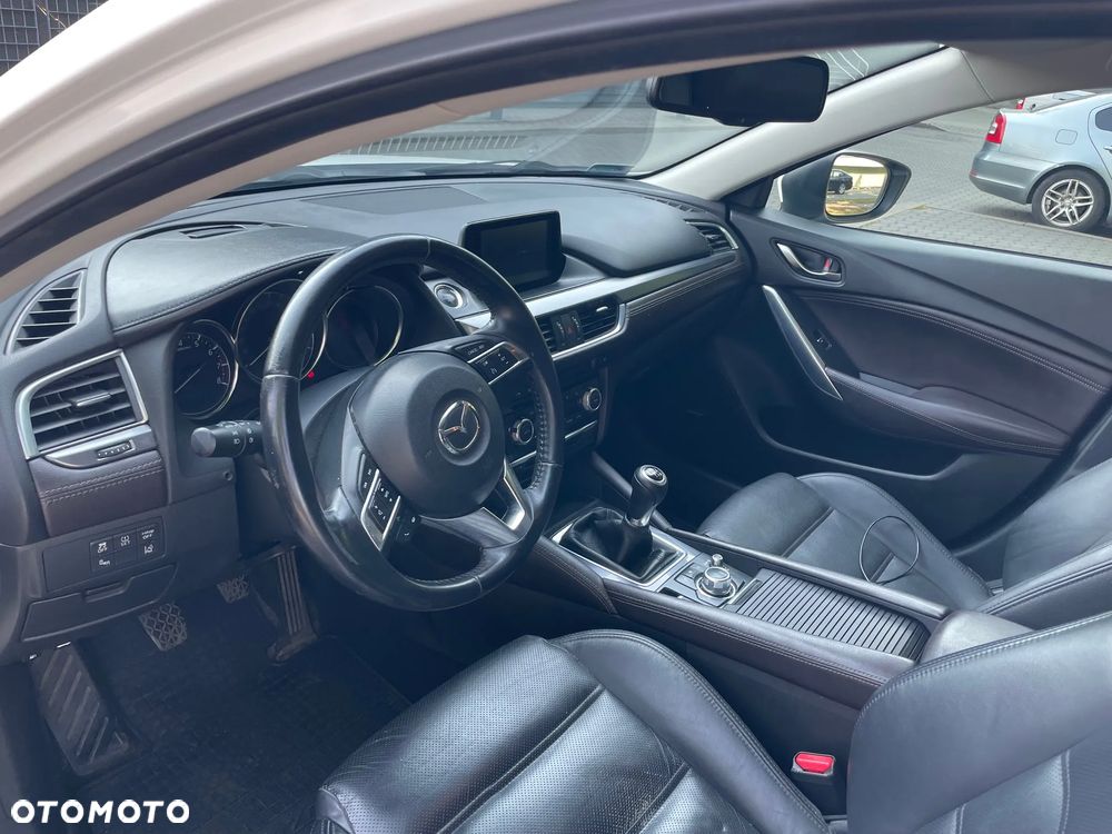 Mazda 6 - 8